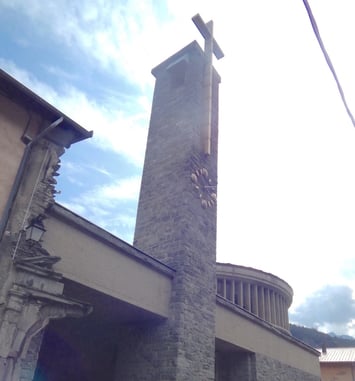 L'église et sa chapelle