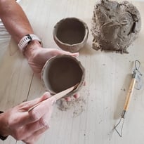 Création et décoration d'un bol en argile