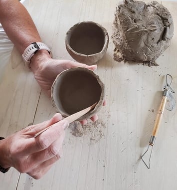 Création et décoration d'un bol en argile