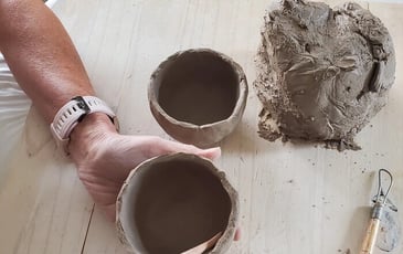 Création et décoration d'un bol en argile