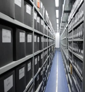 Secrets d'archives : visites guidées des Archives départementales de la Savoie.
